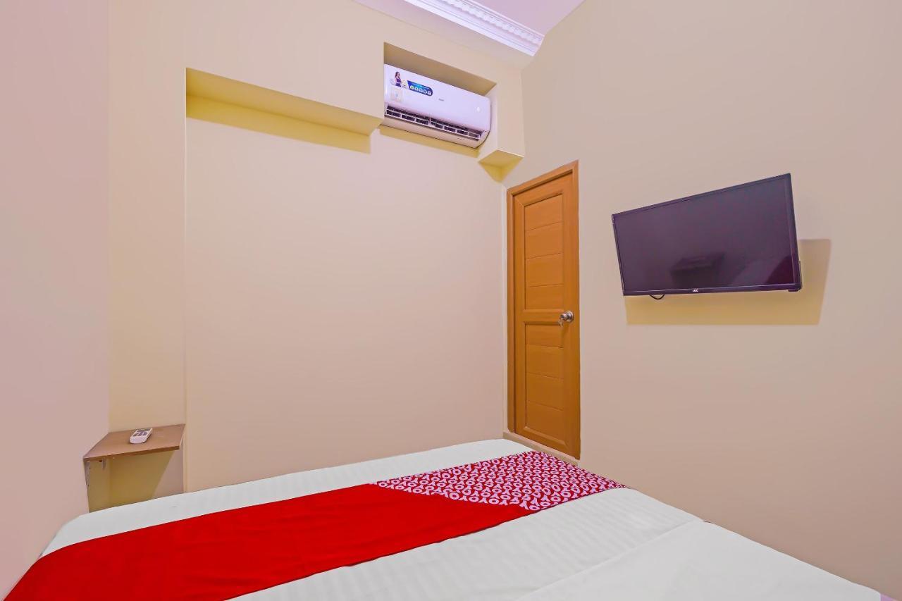 Oyo 92687 Alnindo Makaliwe Hotel Jakarta Buitenkant foto